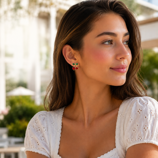Mona Loba Cerise Muse kiraz kırmızısı küpe model görseli