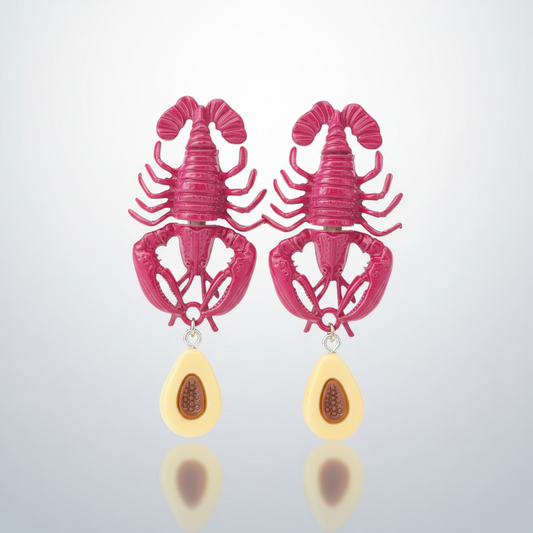 Mona Loba Lobster & Avocado eğlenceli pembe küpe detay